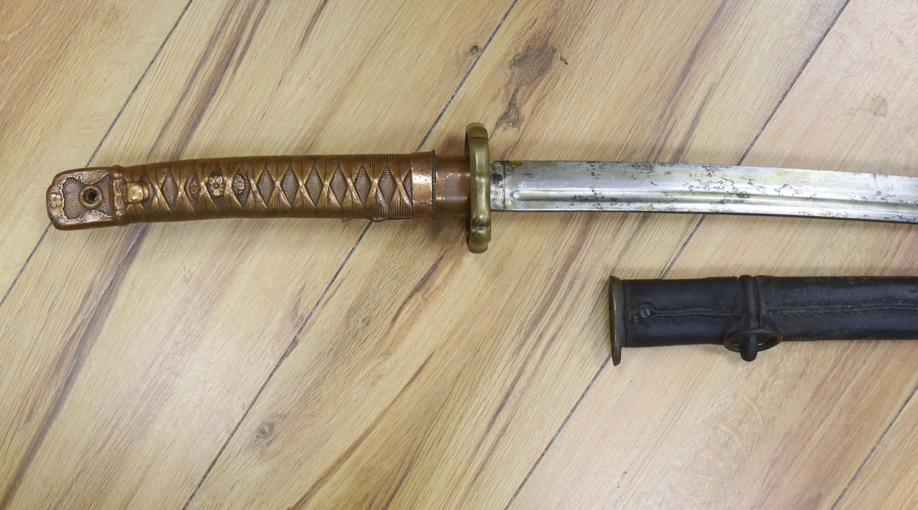 A WWII Japanese Katana, total length 142cm